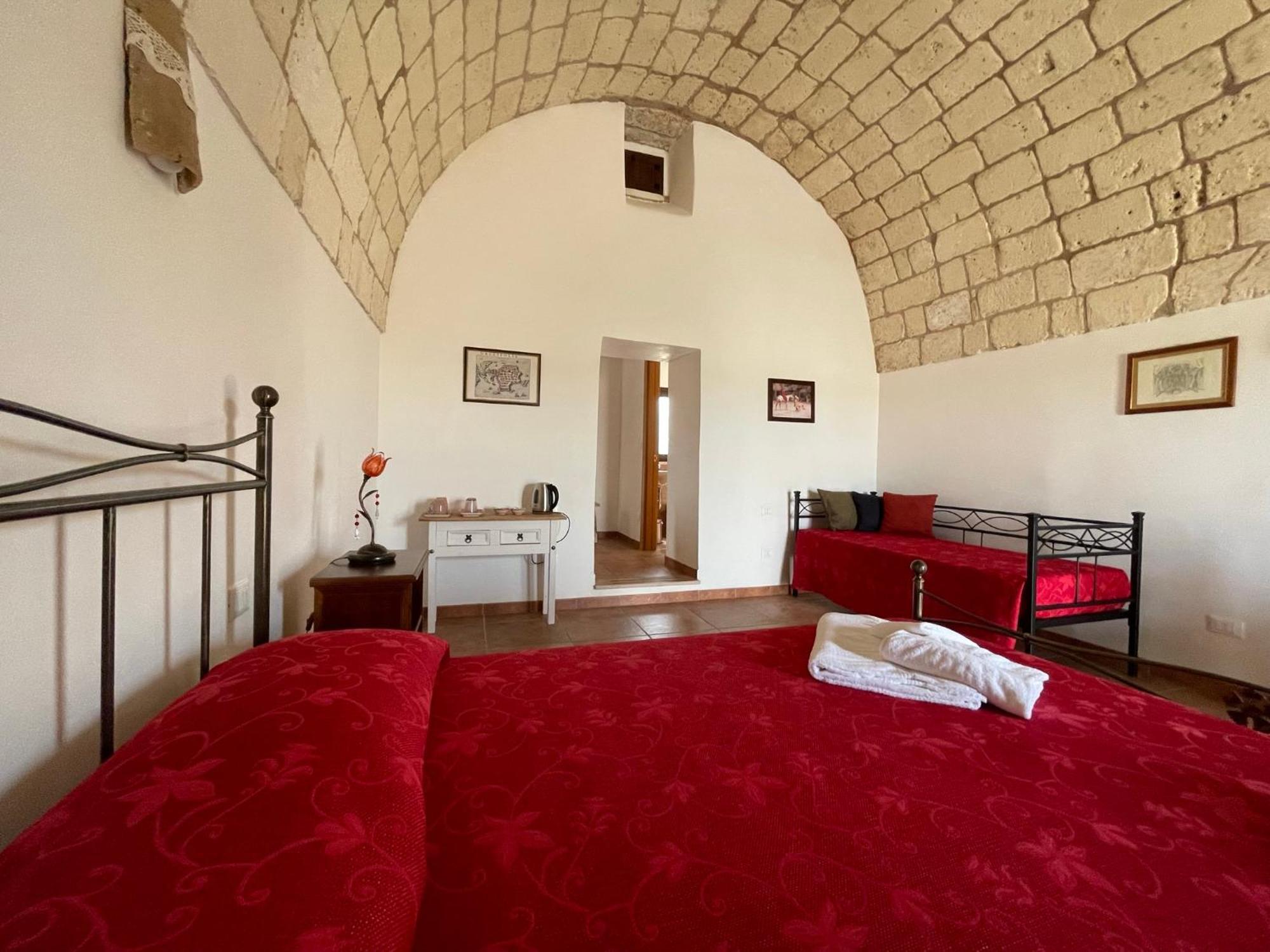 Agriturismo Masseria Saittole Carpignano Salentino Extérieur photo